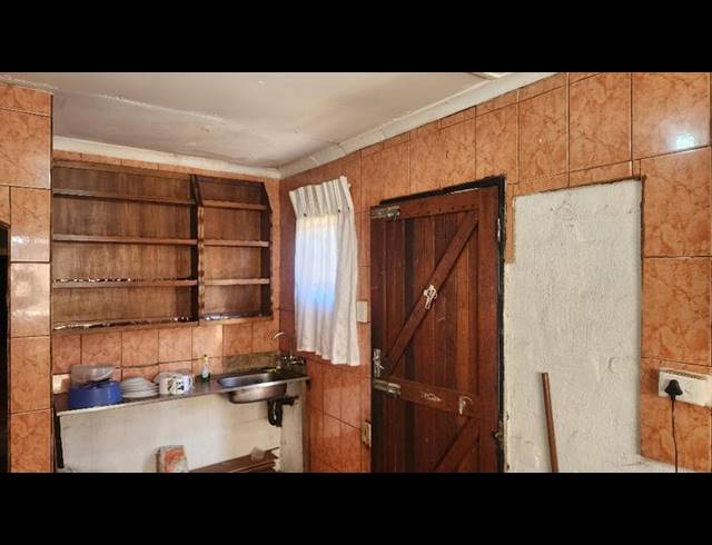 4 BEDROOM HOUSE FOR SALE IN VILLA LIZA